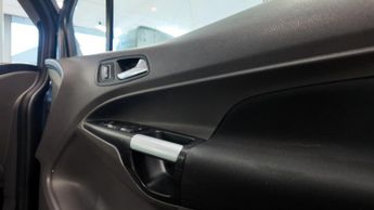 Ford Tourneo Connect TITANIUM TDCI AUTO 5 SEATER