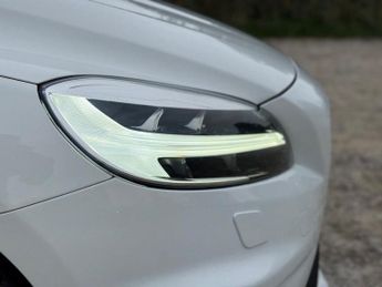 Volvo V40 D2 R-DESIGN NAV PLUS