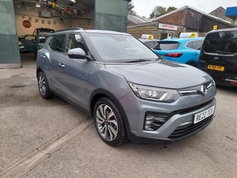 Ssangyong Tivoli 1.5 ULTIMATE, AUTO, 1 OWNER, SILVER, LEATHER AND NAV