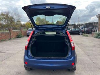 Ford Fiesta GHIA 16V