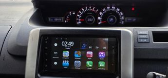 Toyota Voxy 2.0L PETROL AUTO 7 SEATS 5 DR