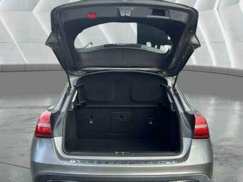 Mercedes-Benz C Class 1.6 GLA180 Urban Edition 7G-DCT Euro 6 (s/s) 5dr