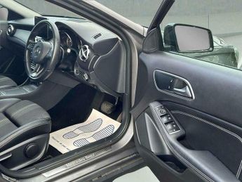 Mercedes-Benz C Class 1.6 GLA180 Urban Edition 7G-DCT Euro 6 (s/s) 5dr