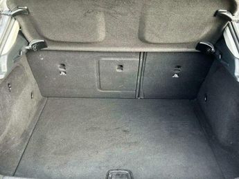 Mercedes-Benz C Class 1.6 GLA180 Urban Edition 7G-DCT Euro 6 (s/s) 5dr