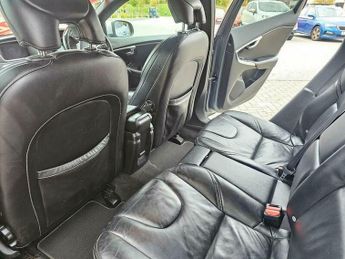 Volvo V40 2.0 D2 R-Design Pro Auto Euro 6 (s/s) 5dr