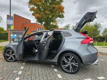 Volvo V40 2.0 D2 R-Design Pro Auto Euro 6 (s/s) 5dr