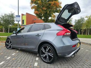 Volvo V40 2.0 D2 R-Design Pro Auto Euro 6 (s/s) 5dr