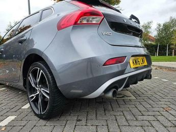 Volvo V40 2.0 D2 R-Design Pro Auto Euro 6 (s/s) 5dr