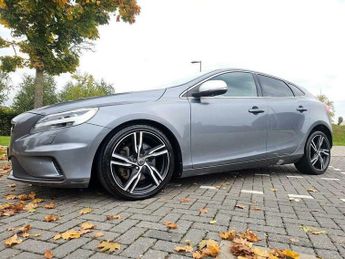 Volvo V40 2.0 D2 R-Design Pro Auto Euro 6 (s/s) 5dr