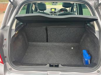 Renault Clio DYNAMIQUE TOMTOM VVT