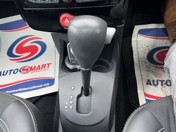 Renault Clio DYNAMIQUE TOMTOM VVT