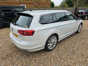 Volkswagen Passat 2.0 TSI R-Line Estate 5dr Petrol DSG Euro 6 (s/s) (220 ps)
