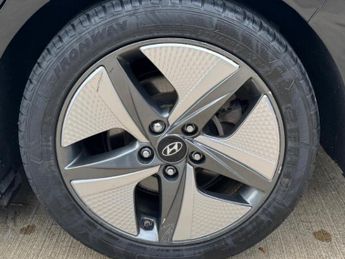 Hyundai Ioniq 1.6 h-GDi Premium SE Hatchback 5dr Petrol Hybrid DCT Euro 6 (s/s
