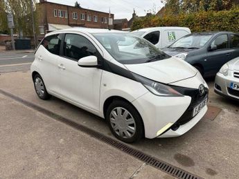 Toyota AYGO 1.0 VVT-i x-play Euro 5 5dr Euro 5