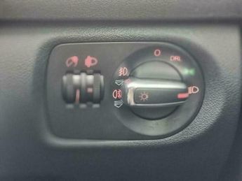 Audi A3 1.6 Technik SE Hatchback 3dr Petrol S Tronic Euro 4 (102 ps)