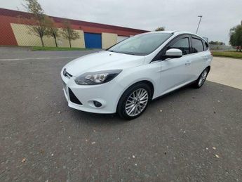 Ford Focus 1.0T EcoBoost Zetec Euro 5 (s/s) 5dr