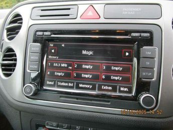 Volkswagen Tiguan 2.0 TDI R-Line Auto 4WD Euro 5 5dr