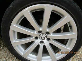 Volkswagen Tiguan 2.0 TDI R-Line Auto 4WD Euro 5 5dr