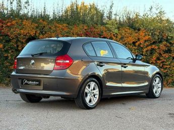 BMW 1 SERIES 2.0 118d SE Steptronic Euro 4 5dr