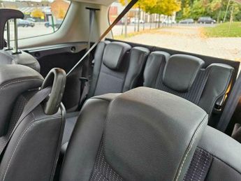 Renault Grand Scenic 1.5 dCi Dynamique TomTom EDC Euro 5 5dr