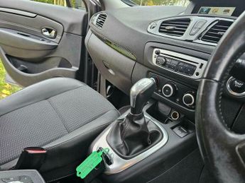 Renault Grand Scenic 1.5 dCi Dynamique TomTom EDC Euro 5 5dr