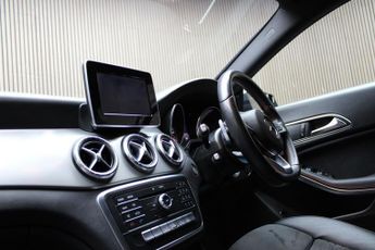 Mercedes-Benz CLA 2.1 CLA220d AMG Line Coupe 7G-DCT Euro 6 (s/s) 4dr