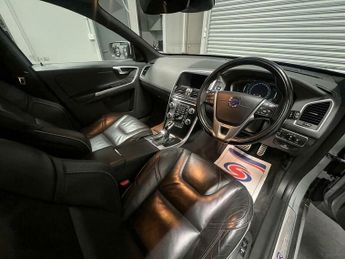 Volvo XC60 2.4 D5 R-Design Lux Nav Auto AWD Euro 6 (s/s) 5dr