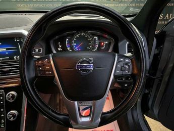 Volvo XC60 2.4 D5 R-Design Lux Nav Auto AWD Euro 6 (s/s) 5dr