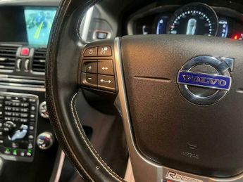 Volvo XC60 2.4 D5 R-Design Lux Nav Auto AWD Euro 6 (s/s) 5dr