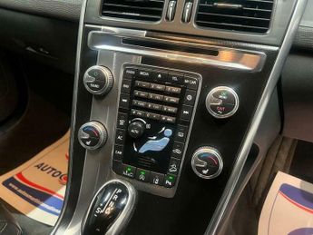 Volvo XC60 2.4 D5 R-Design Lux Nav Auto AWD Euro 6 (s/s) 5dr