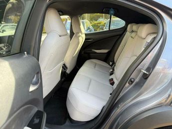 Lexus UX 300e 54.3kWh Auto 5dr