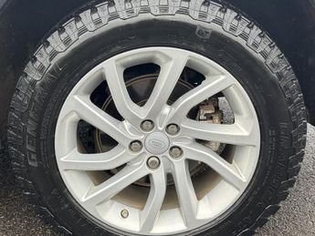 Land Rover Discovery Sport 2.0 TD4 SE Tech SUV 5dr Diesel Manual 4WD Euro 6 (s/s) (180 ps)