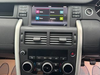Land Rover Discovery Sport 2.0 TD4 SE Tech SUV 5dr Diesel Manual 4WD Euro 6 (s/s) (180 ps)
