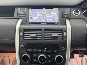 Land Rover Discovery Sport 2.0 TD4 SE Tech SUV 5dr Diesel Manual 4WD Euro 6 (s/s) (180 ps)