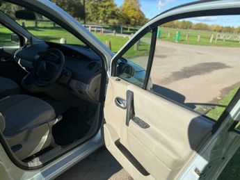 Renault Scenic 1.6 VVT Expression 5dr