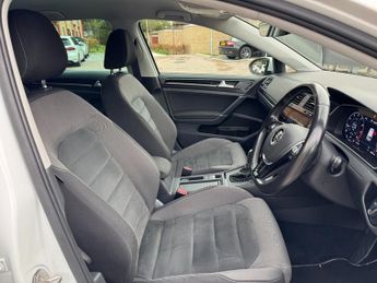 VOLKSWAGEN GOLF 1.4 TSI SE Edition ** HPI CLEAR **