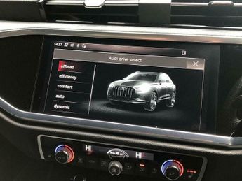 Audi Q3 1.5 TFSI CoD 35 Vorsprung S Tronic Euro 6 (s/s) 5dr
