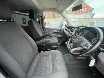 Volkswagen Transporter Shuttle 2.0 TDI SE DSG SWB Euro 6 (s/s) 5dr