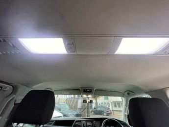 Volkswagen Transporter Shuttle 2.0 TDI SE DSG SWB Euro 6 (s/s) 5dr