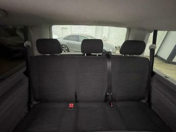 Volkswagen Transporter Shuttle 2.0 TDI SE DSG SWB Euro 6 (s/s) 5dr