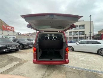 Volkswagen Transporter Shuttle 2.0 TDI SE DSG SWB Euro 6 (s/s) 5dr