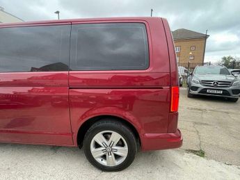 Volkswagen Transporter Shuttle 2.0 TDI SE DSG SWB Euro 6 (s/s) 5dr