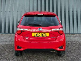 Toyota Yaris 1.5 VVT-h Design E-CVT Euro 6 (s/s) 5dr