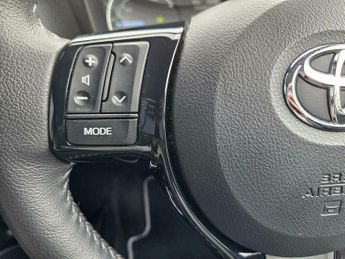 Toyota Yaris 1.5 VVT-h Design E-CVT Euro 6 (s/s) 5dr