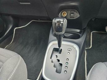 Toyota Yaris 1.5 VVT-h Design E-CVT Euro 6 (s/s) 5dr