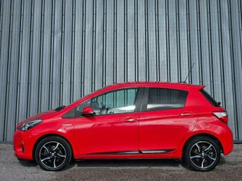 Toyota Yaris 1.5 VVT-h Design E-CVT Euro 6 (s/s) 5dr