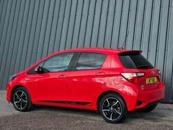 Toyota Yaris 1.5 VVT-h Design E-CVT Euro 6 (s/s) 5dr