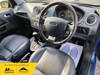 Ford Fiesta 1.6 Ghia Hatchback 5dr Petrol Automatic (176 g/km, 99 bhp)