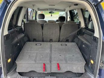 Ford Galaxy 2.0 TDCi Zetec MPV 5dr Diesel Powershift Euro 5 (140 ps)