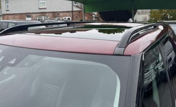 Land Rover Discovery 2.0 SD4 HSE SUV 5dr Diesel Auto 4WD Euro 6 (s/s) (240 ps)